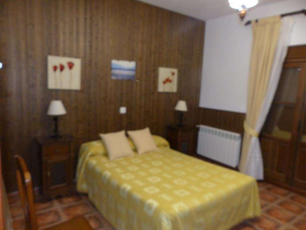 Casa Rural Pena Falcon Torrejón el Rubio Extérieur photo