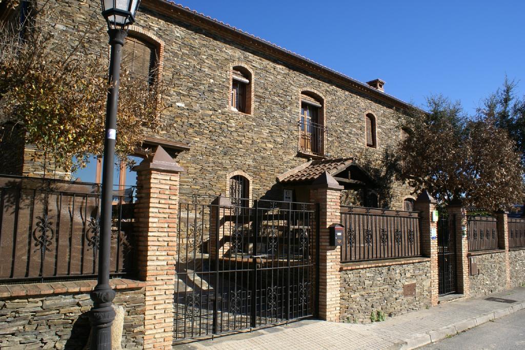 Casa Rural Pena Falcon Torrejón el Rubio Extérieur photo