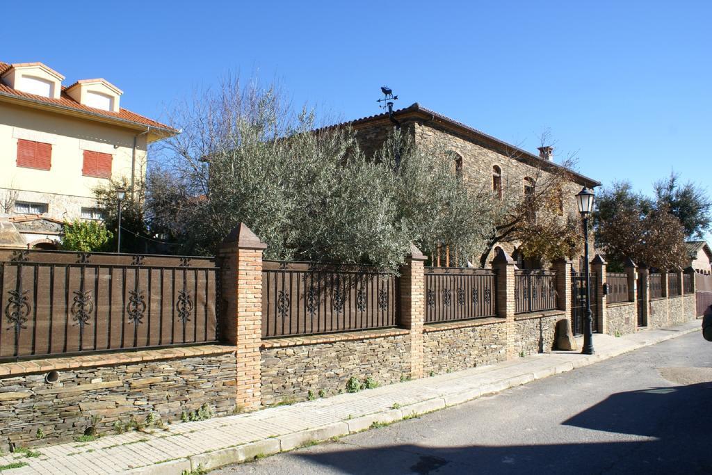 Casa Rural Pena Falcon Torrejón el Rubio Extérieur photo