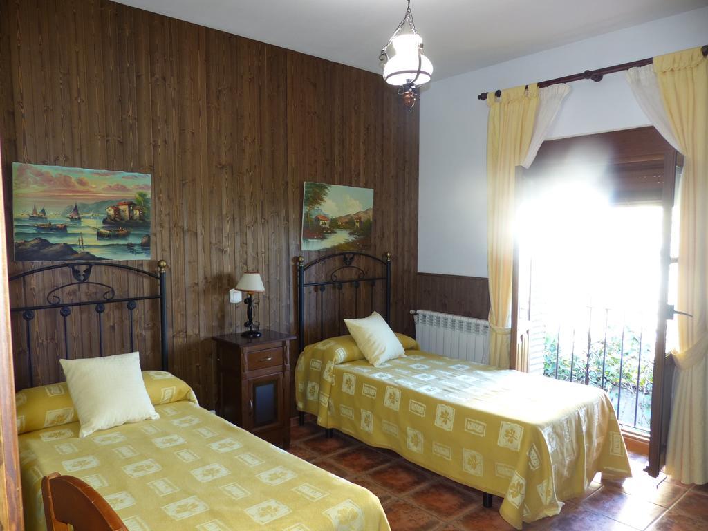 Casa Rural Pena Falcon Torrejón el Rubio Extérieur photo
