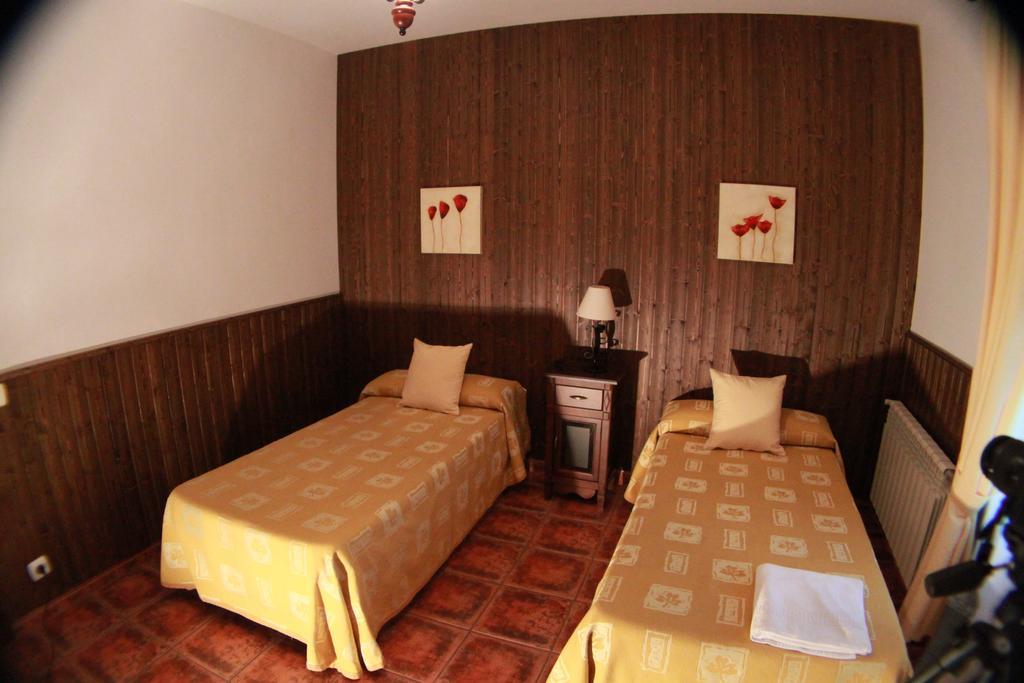 Casa Rural Pena Falcon Torrejón el Rubio Extérieur photo