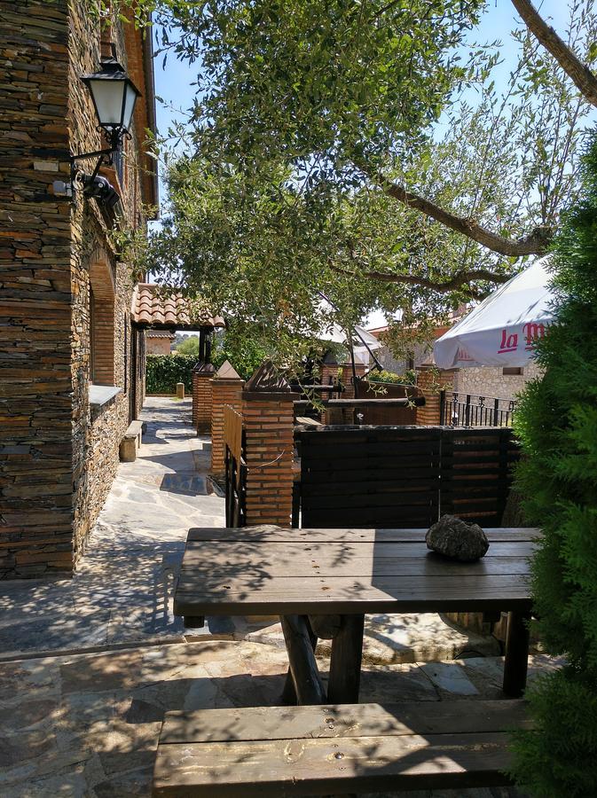 Casa Rural Pena Falcon Torrejón el Rubio Extérieur photo
